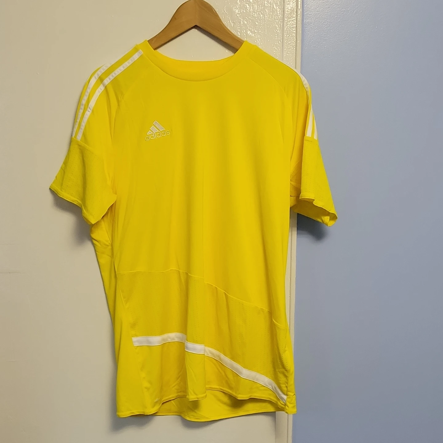 Adidas ClimaCool Yellow T-Shirt - Size L