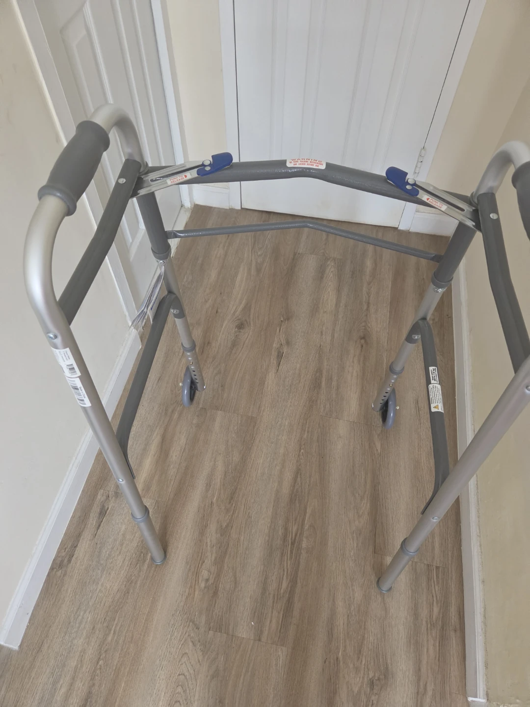 Drive 2 wheeler roller walker
