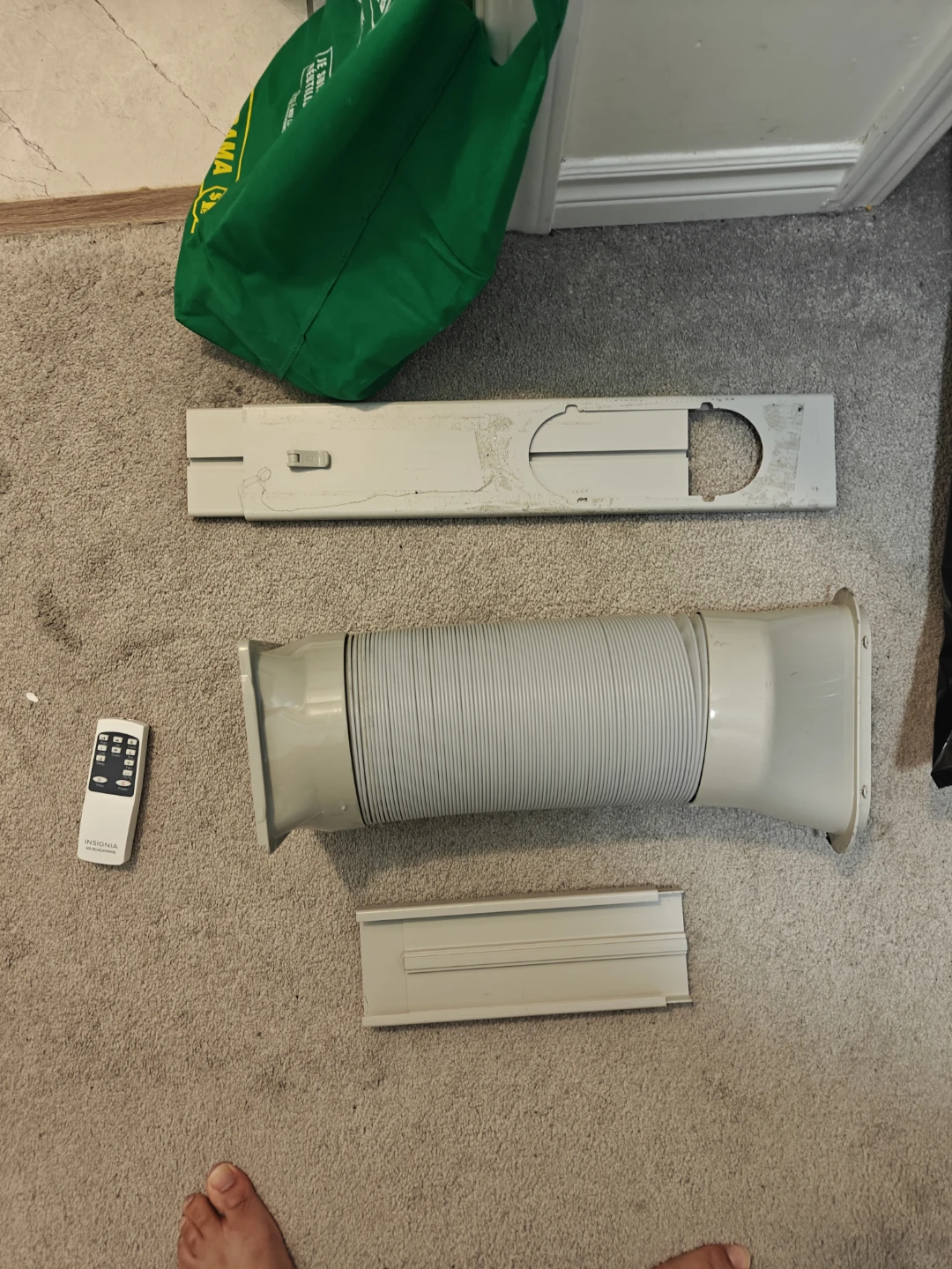 Insignia Portable Air Conditioner with Hose and Remote - photo 3