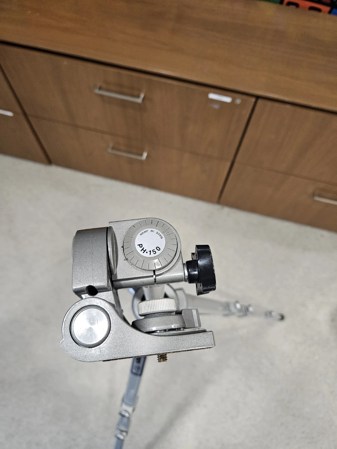 Velbon VEF-3 Tripod - photo 3