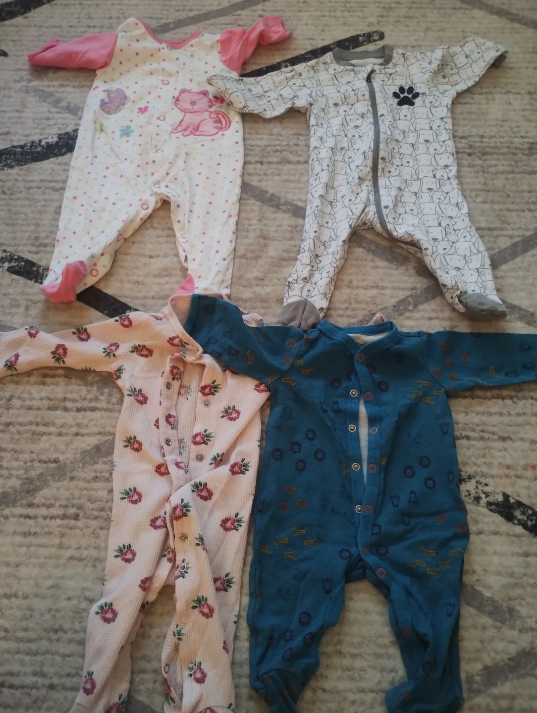 Kids mixed clothes bundle 0-3 and 3 months - photo 2