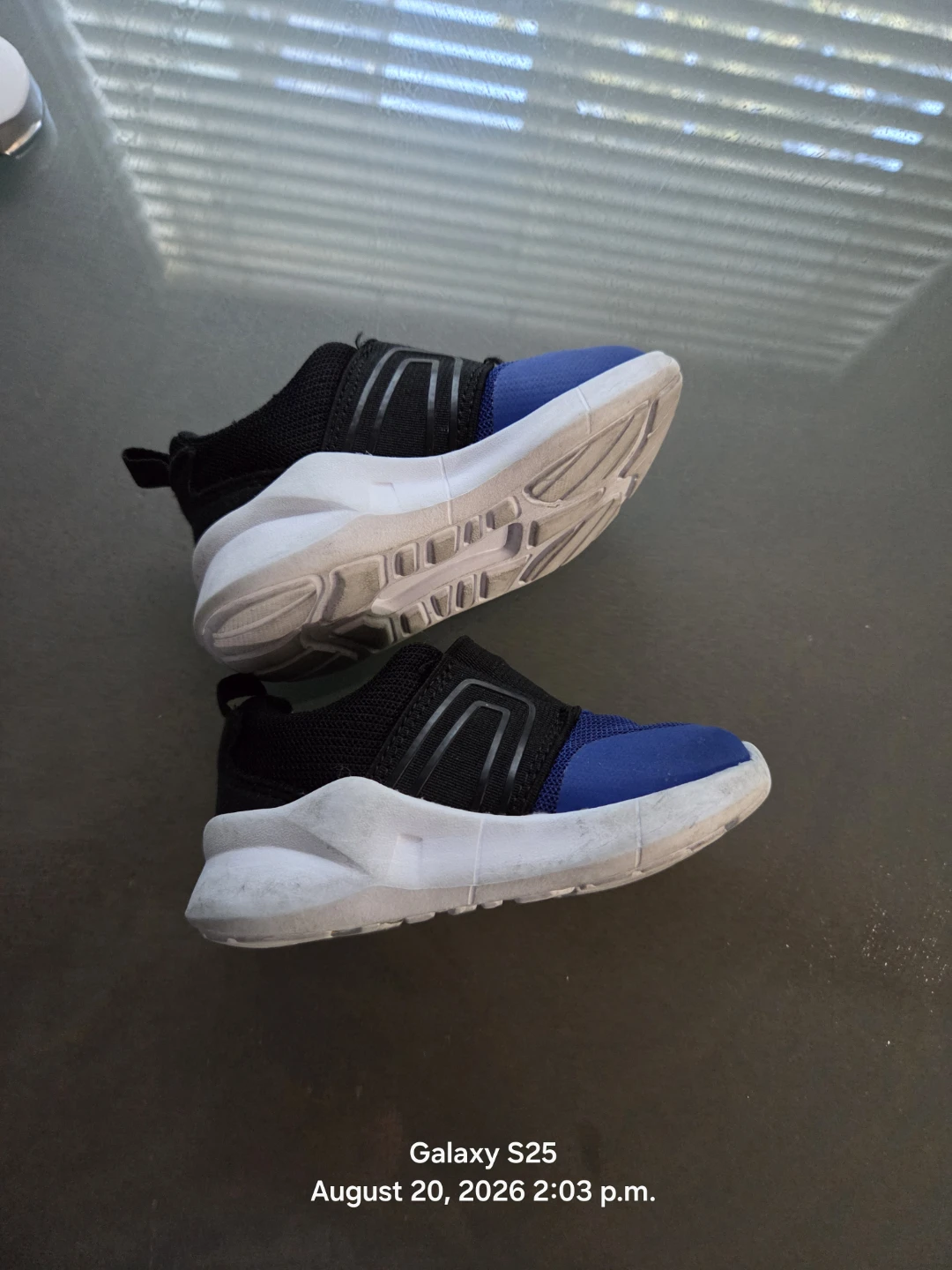 Blue and black toddler sneakers size 4 - photo 3