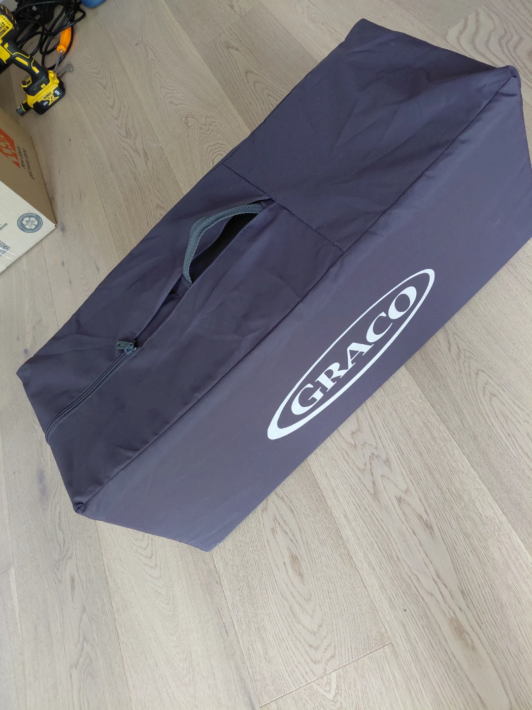 Graco Playpen - photo 2