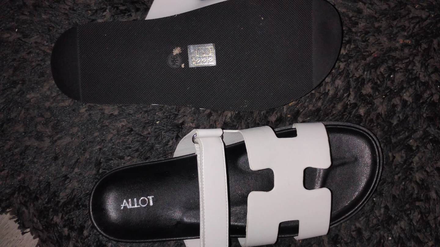 ALLOT White Slides - Size 10