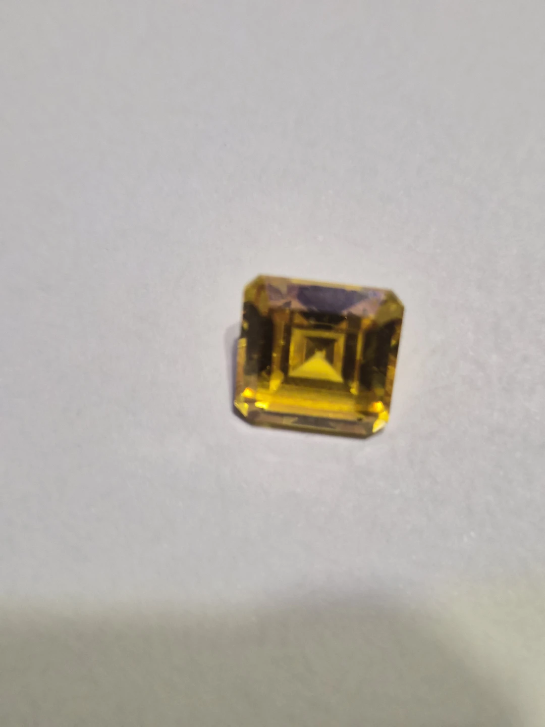 9.8 carat yellow Sapphire - photo 4