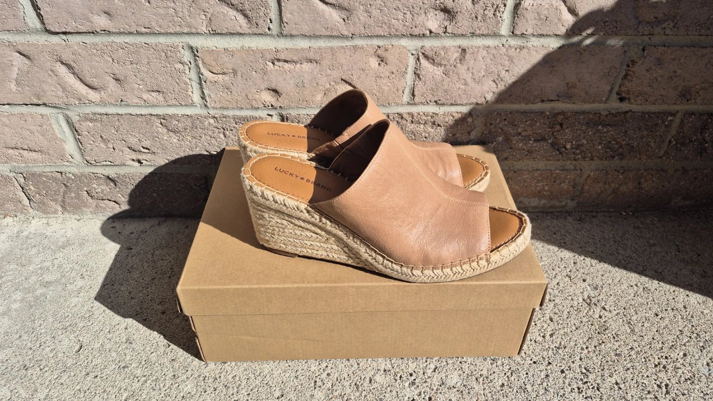 Brand New Leather Lucky Brand Espadrille Wedge Sandals