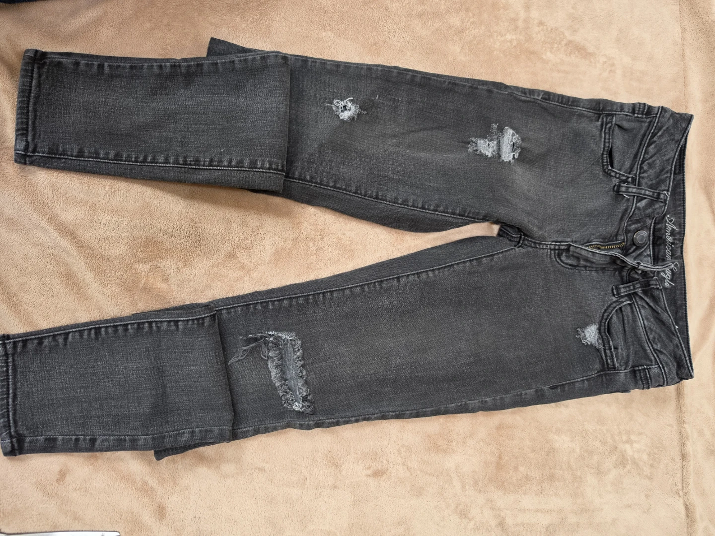 American Eagle Grey Ripped Jeggings Size 2 - photo 2