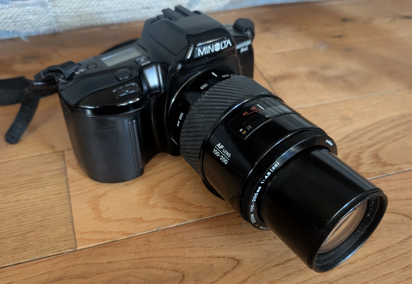 Minolta Maxxum 3XL 35mm SLR Camera with Tamron Lenses - photo 3