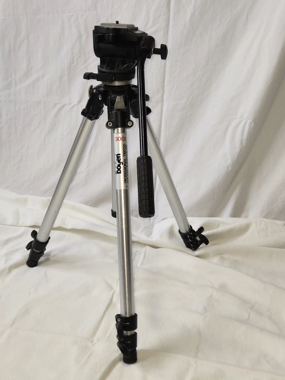 Bogen 3001 Professional Tripod