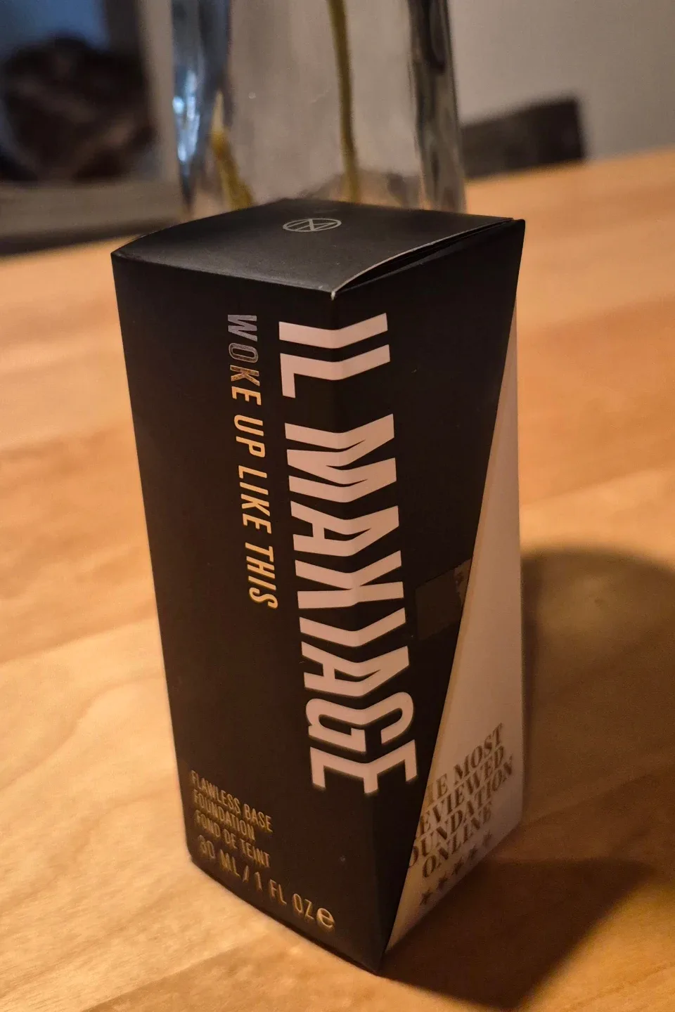IL MAKIAGE FLAWLESS BASE FOUNDATION
