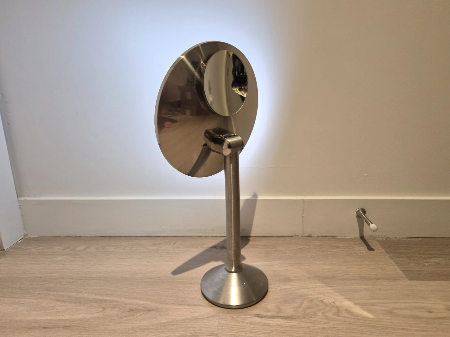 Simplehuman 8" Sensor Mirror (Adjustable Tilt, Cordless) - photo 2