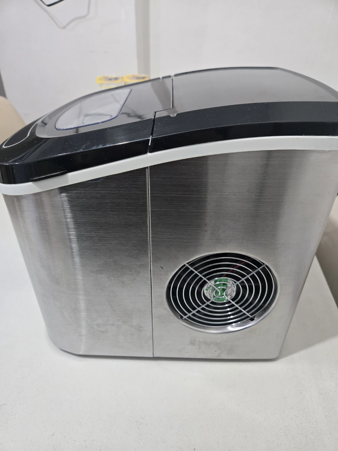 Frigidaire Portable Ice Maker - photo 4