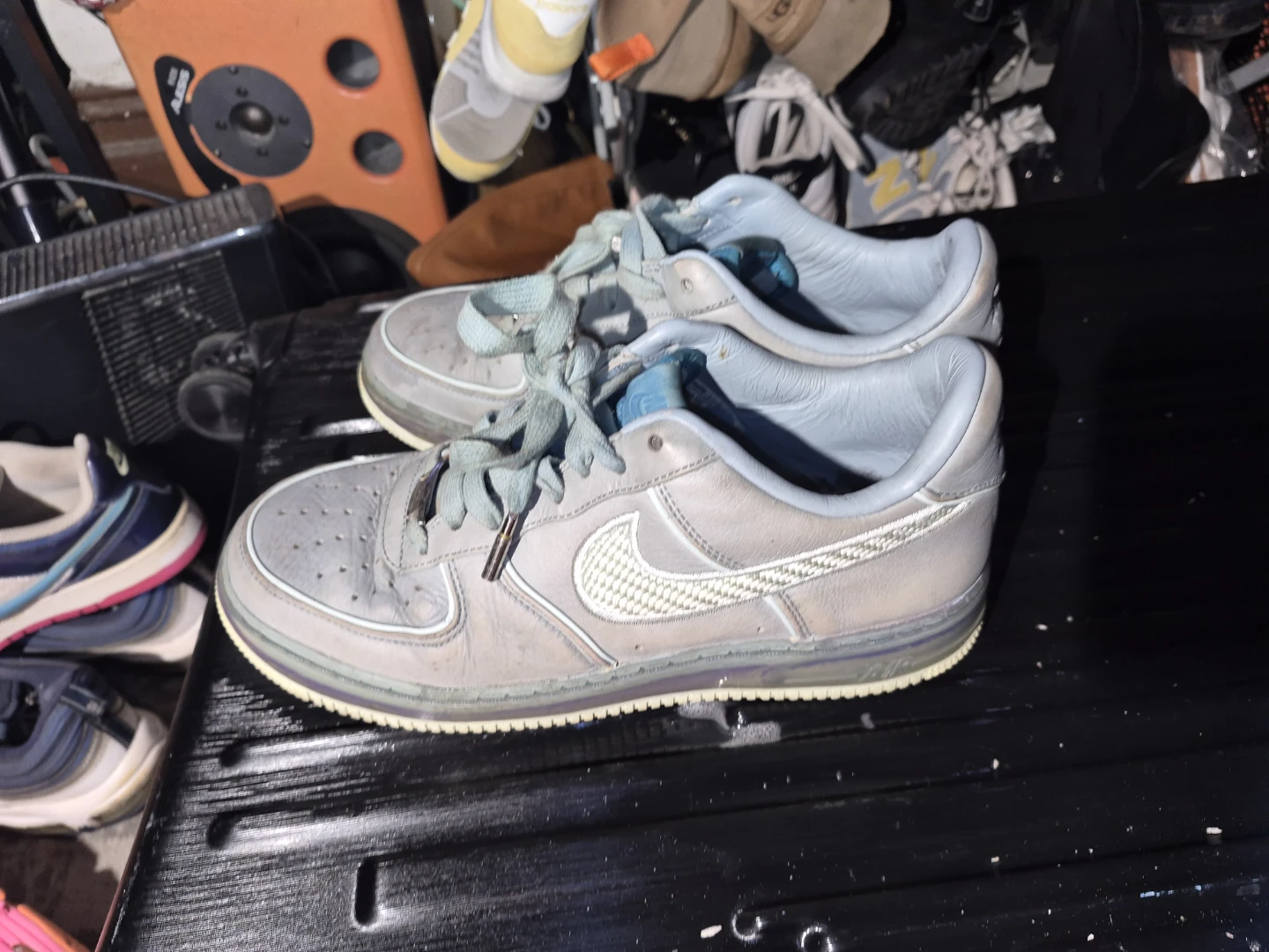 Multiple name brand men's sneakers - photo 5