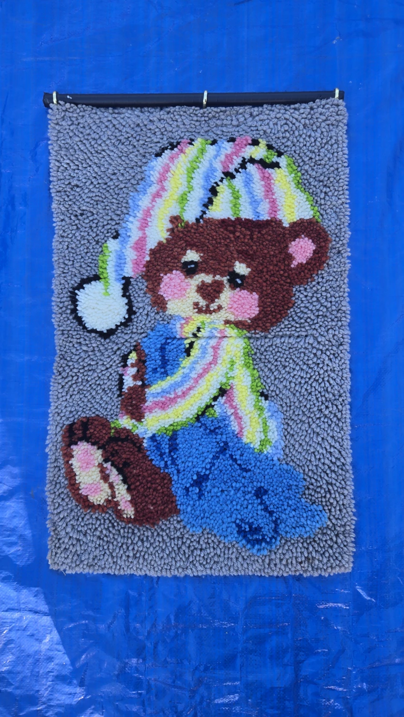 Hand-Hooked Tuft Rugs - photo 3