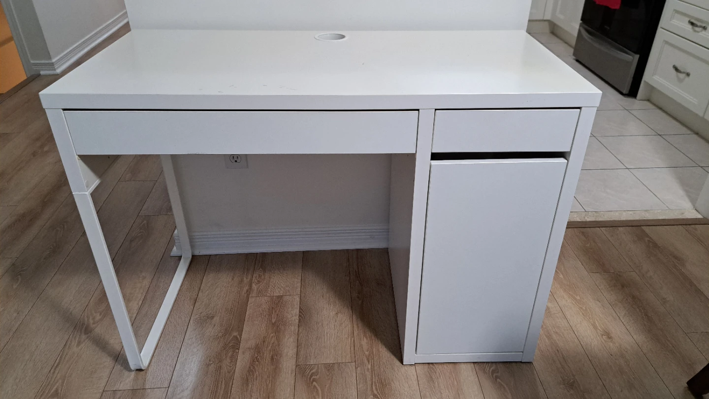 Ikea desk Mickie with hutch - photo 2