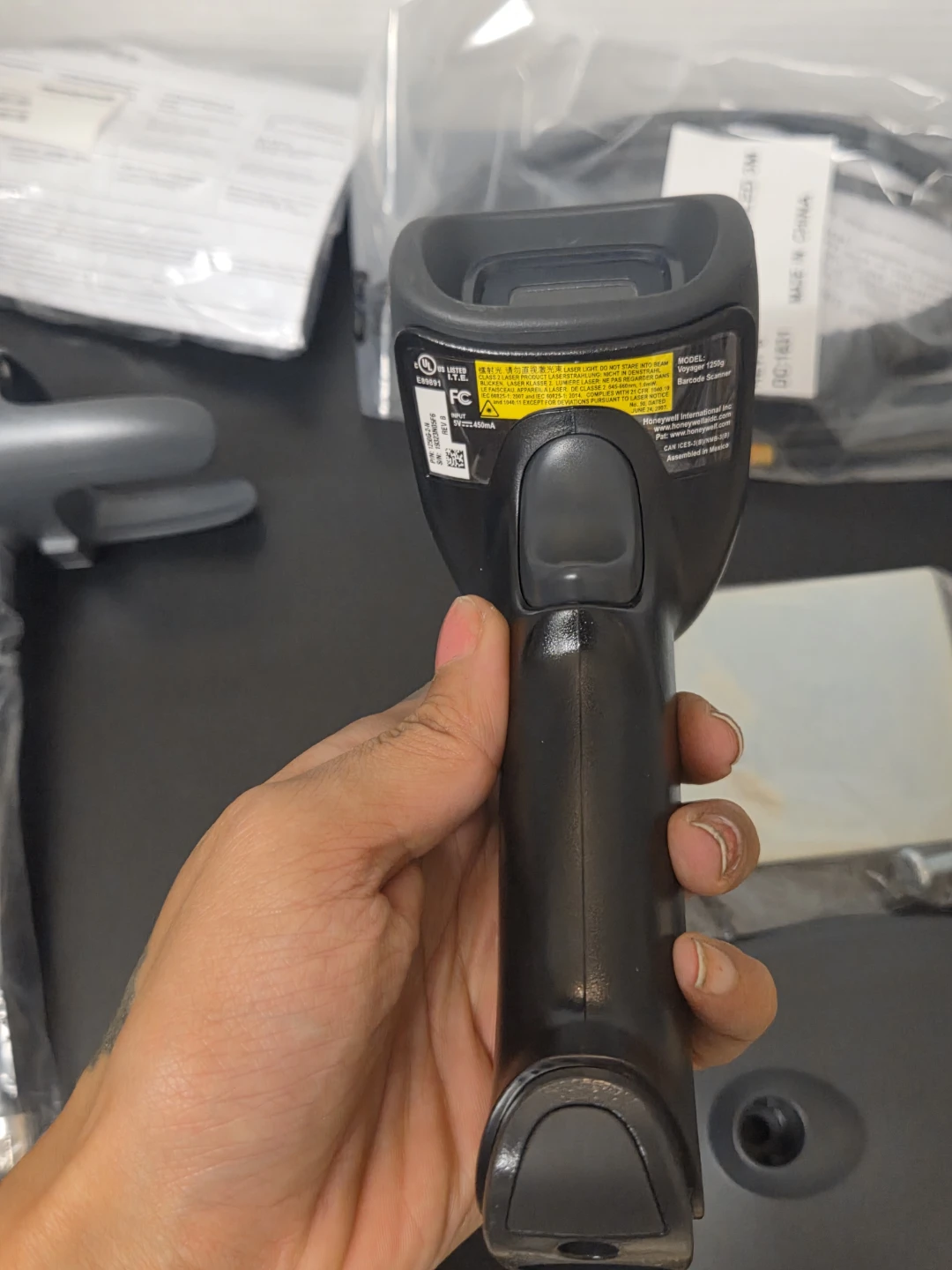 Honeywell Xenon 1900 Barcode Scanner with Stand - photo 4