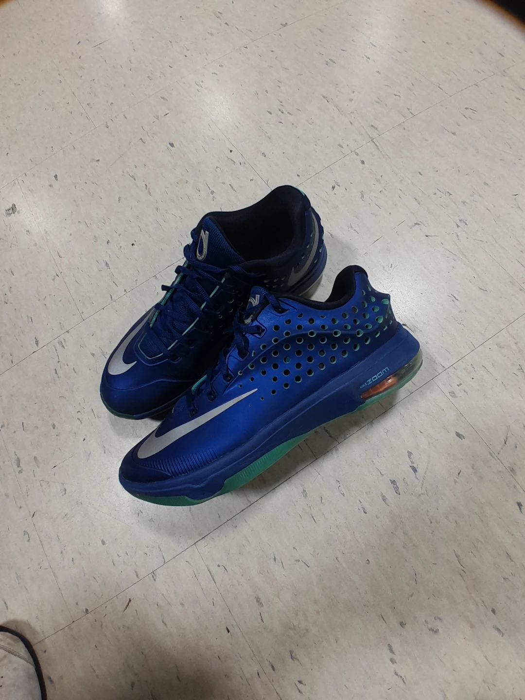 Nike KD Trey 5 III Basketball Shoes Men's Size 10 - photo 3