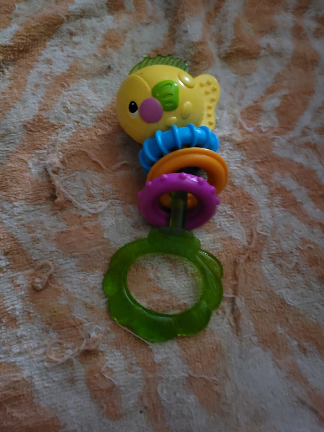 Fisher-Price Ocean Wonders Fish Dumbell Rattle