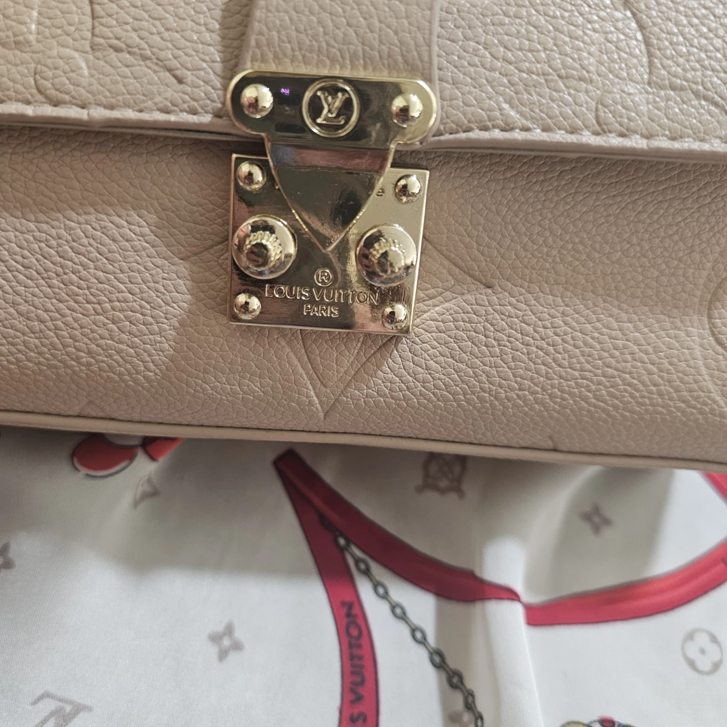 Louis Vuitton Paris Handbag - photo 4