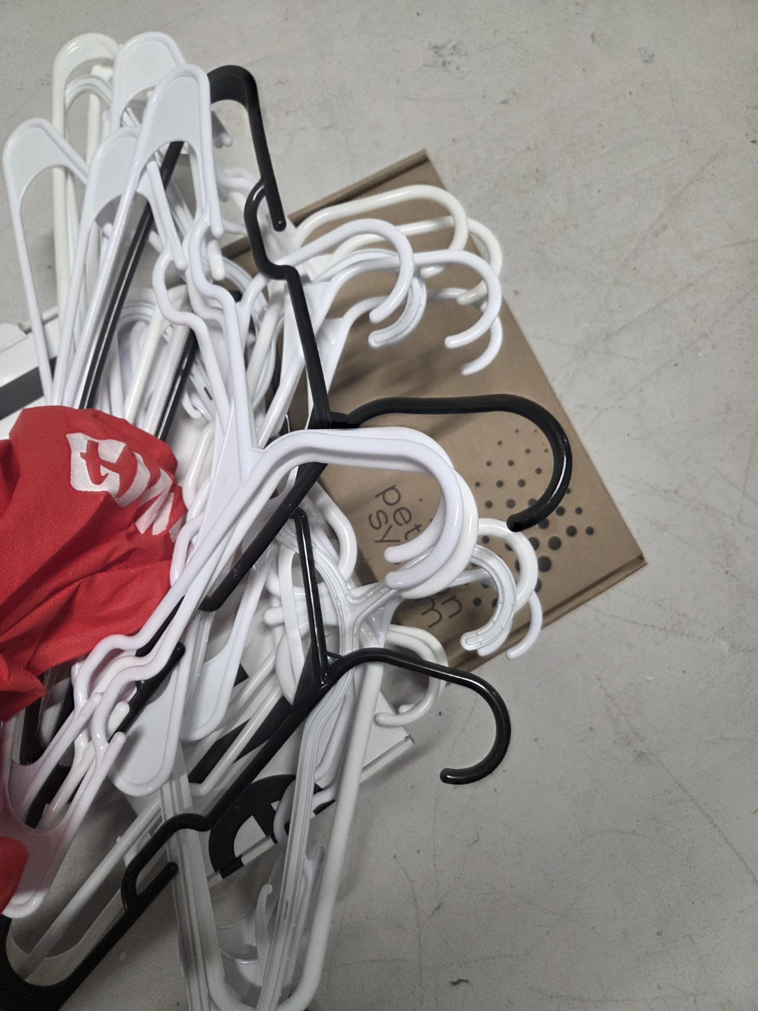 Lot of Plastic Clothes Hangers - photo 5