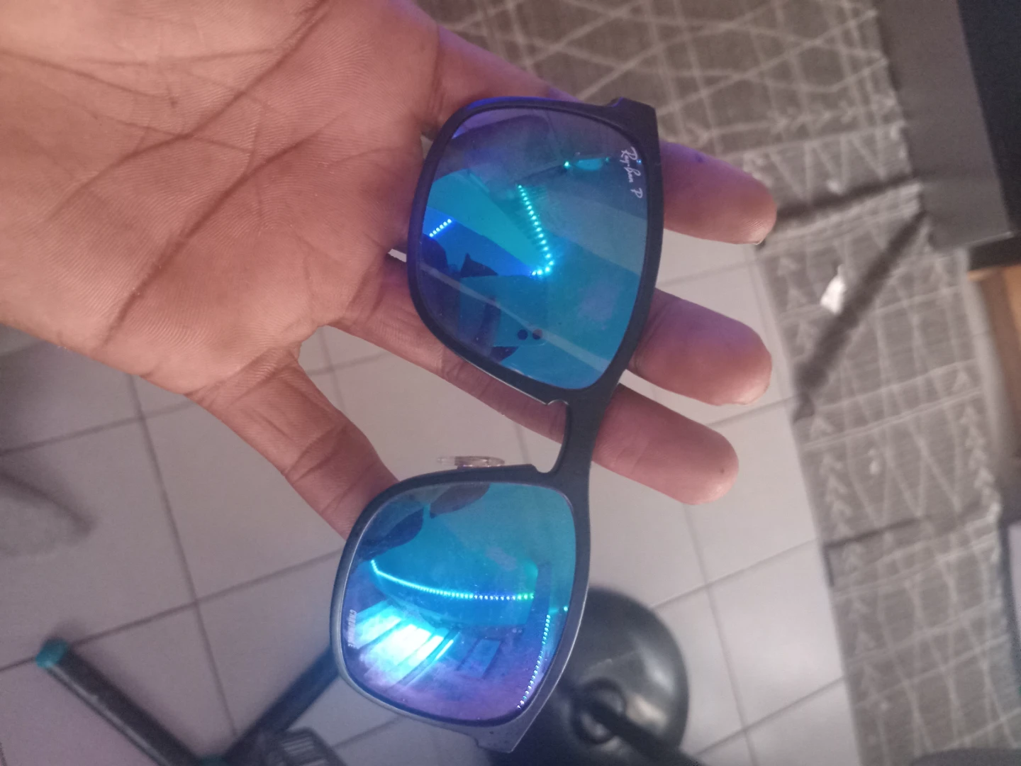 Polarized raybans sunglasses
