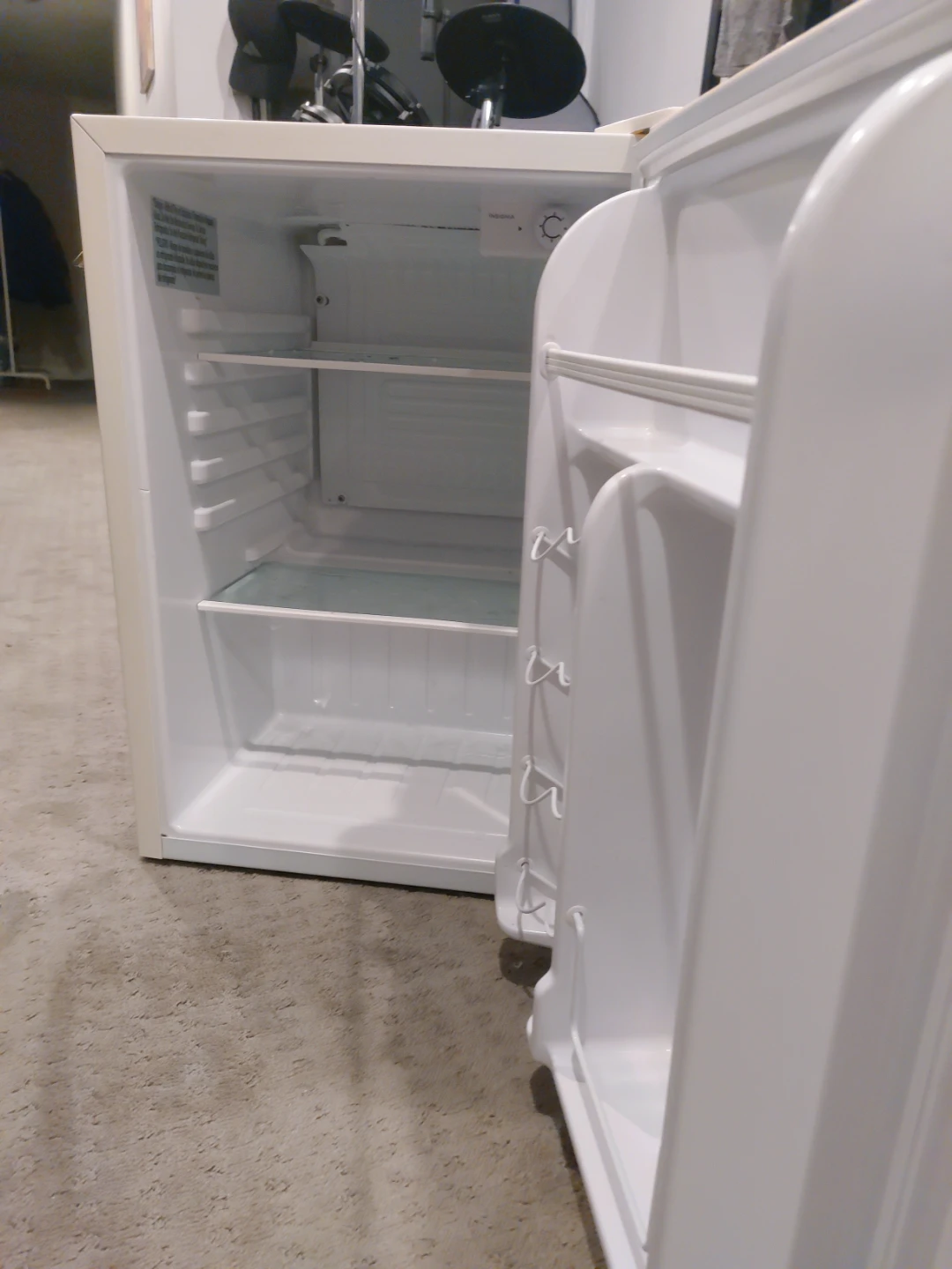 Insignia Compact Refrigerator - photo 5