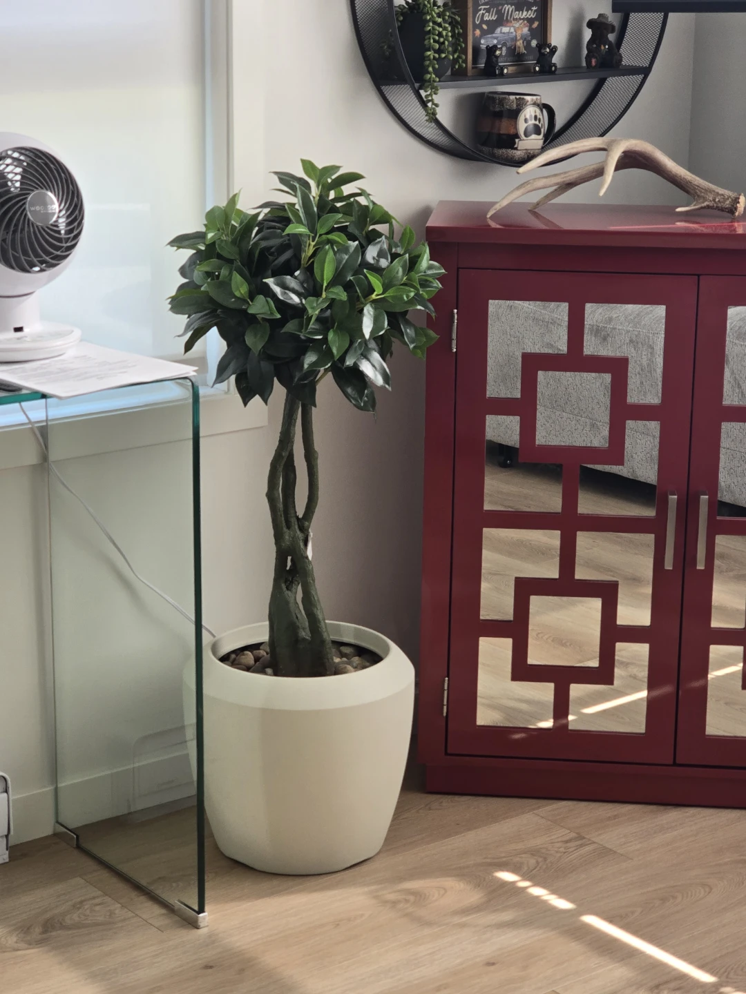 HIGH QUALITY ARTIFICIAL PLANT w/UPGRADED POT and POLISHED STONES
