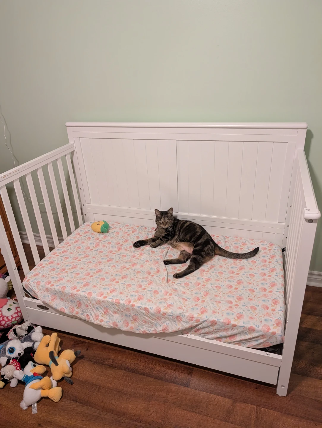 White Baby Crib with Mattress - photo 4