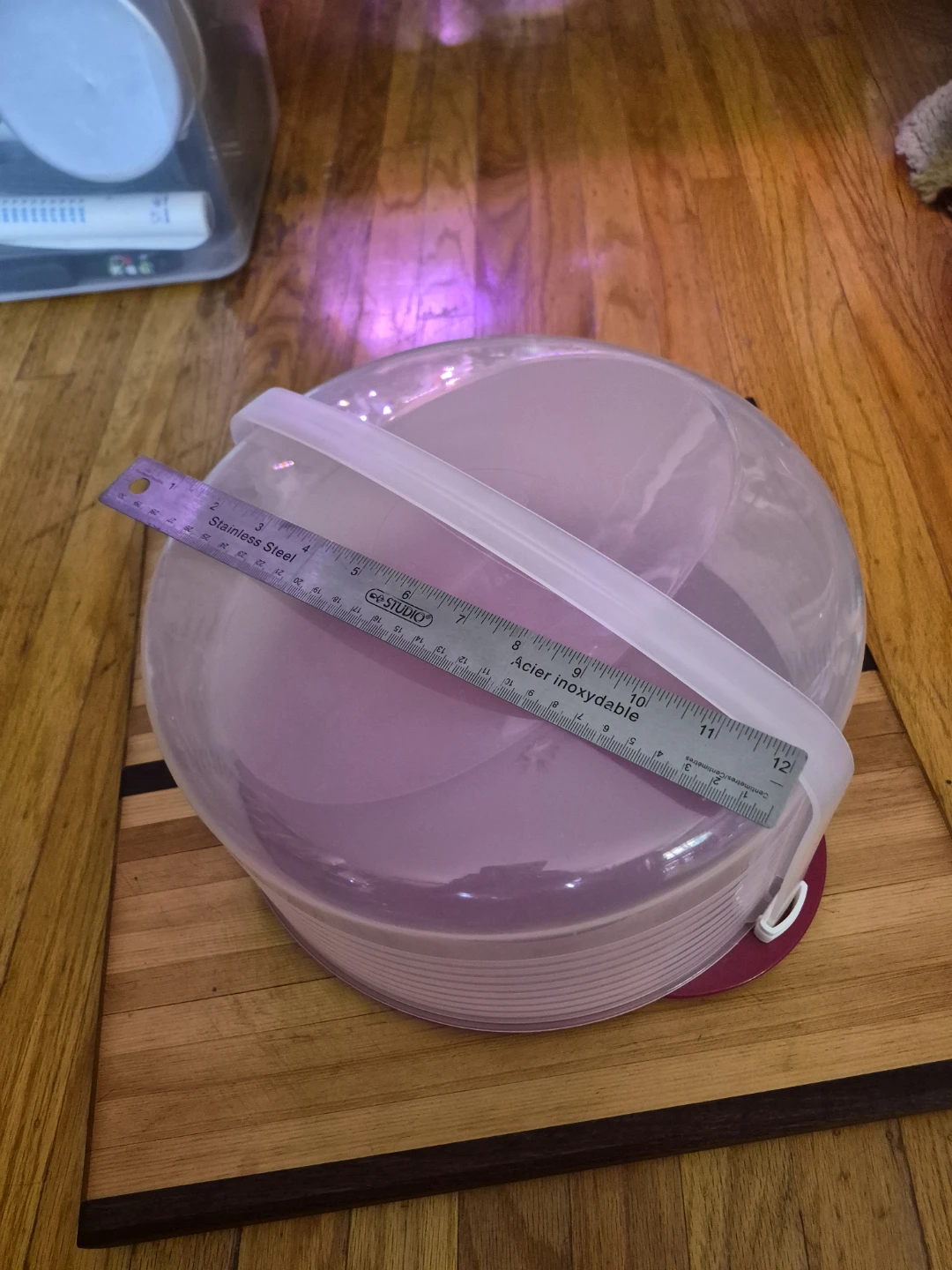 Tupperware Cake Taker