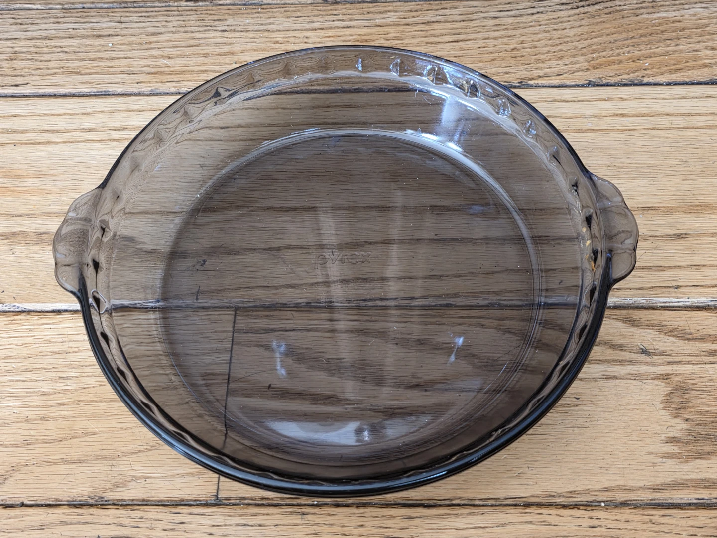 Vintage Pyrex Amethyst Glass Pie Plate - 9.5"