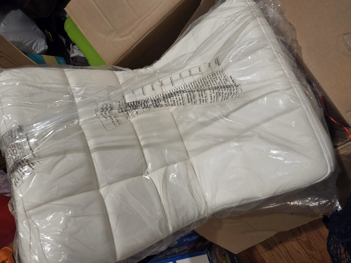 White Tufted Seat Cushion and Back Rest - photo 2