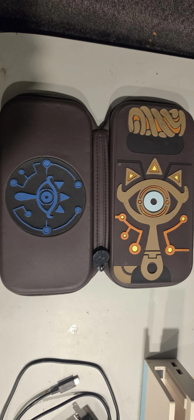 Nintendo Switch Console with Legend of Zelda Case - photo 4