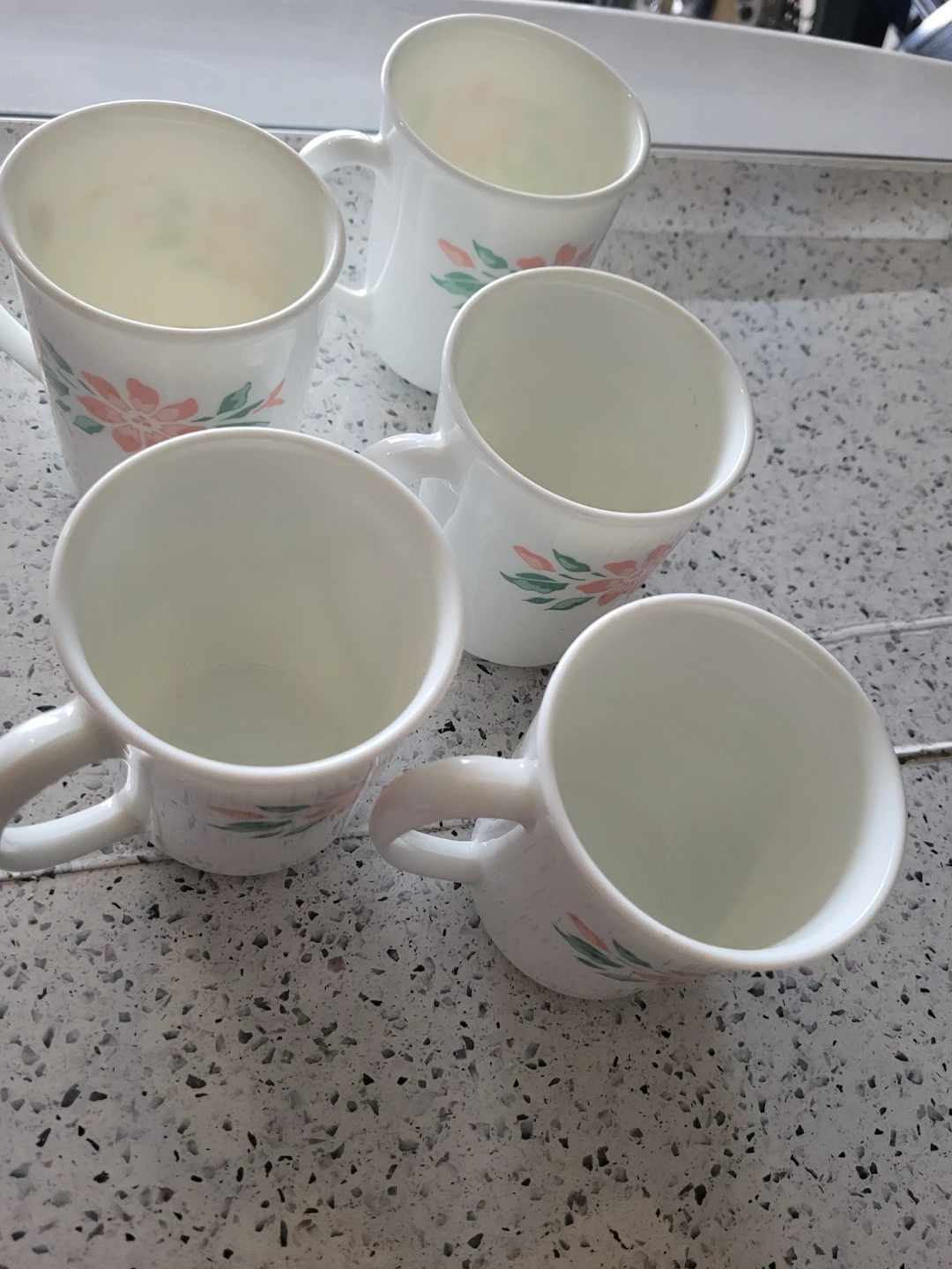 Set of 5 White Mugs with Floral Design - photo 2