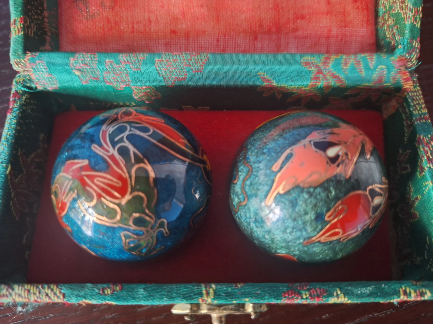 Vintage Chinese Collectibles Decor - photo 3