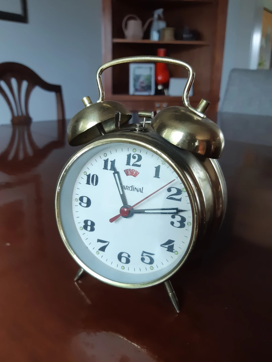 Vintage Cardinal wind-up twin-bell mechanical alarm clock - photo 3