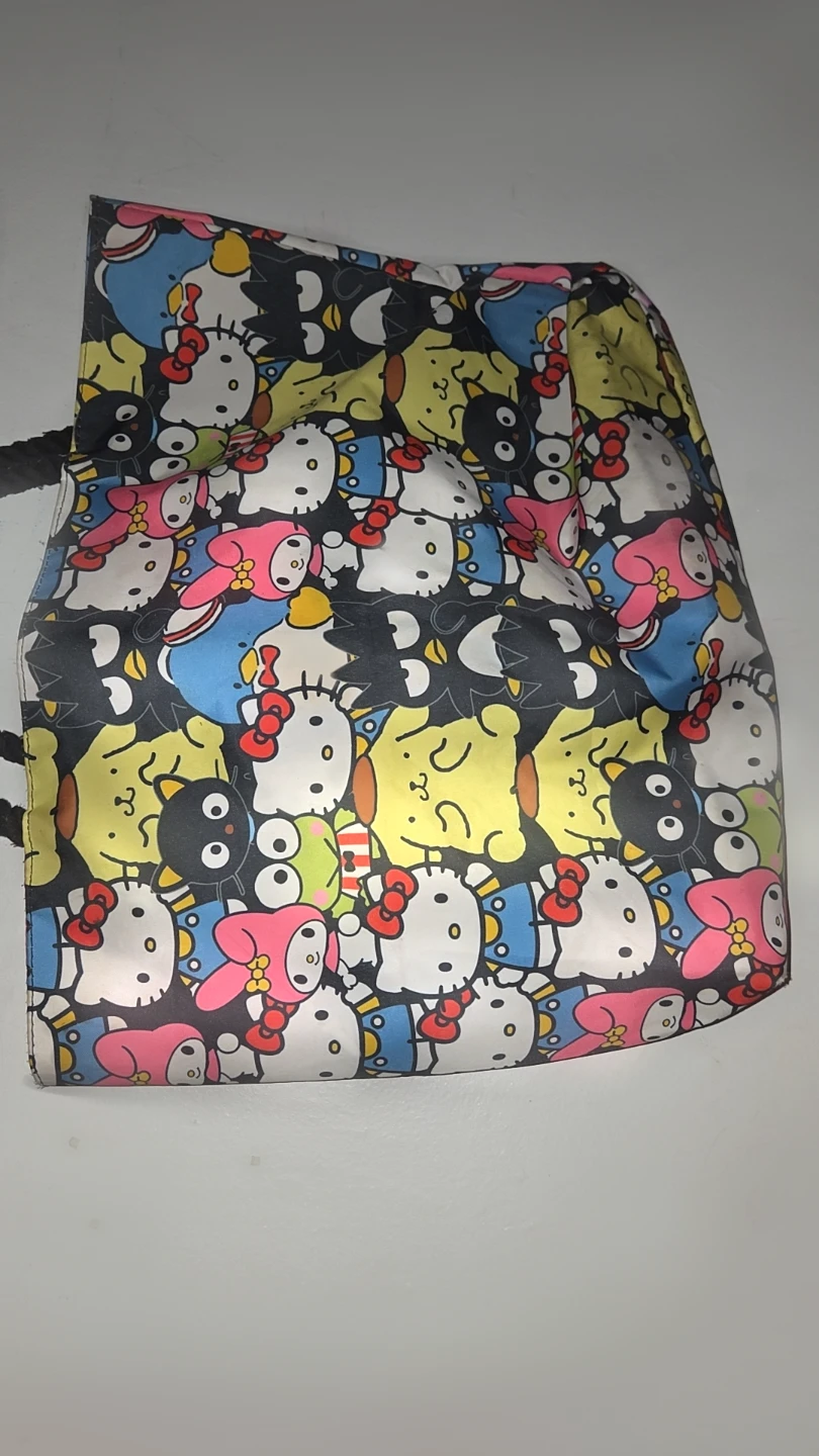 Selling this sanrio shoulder bag