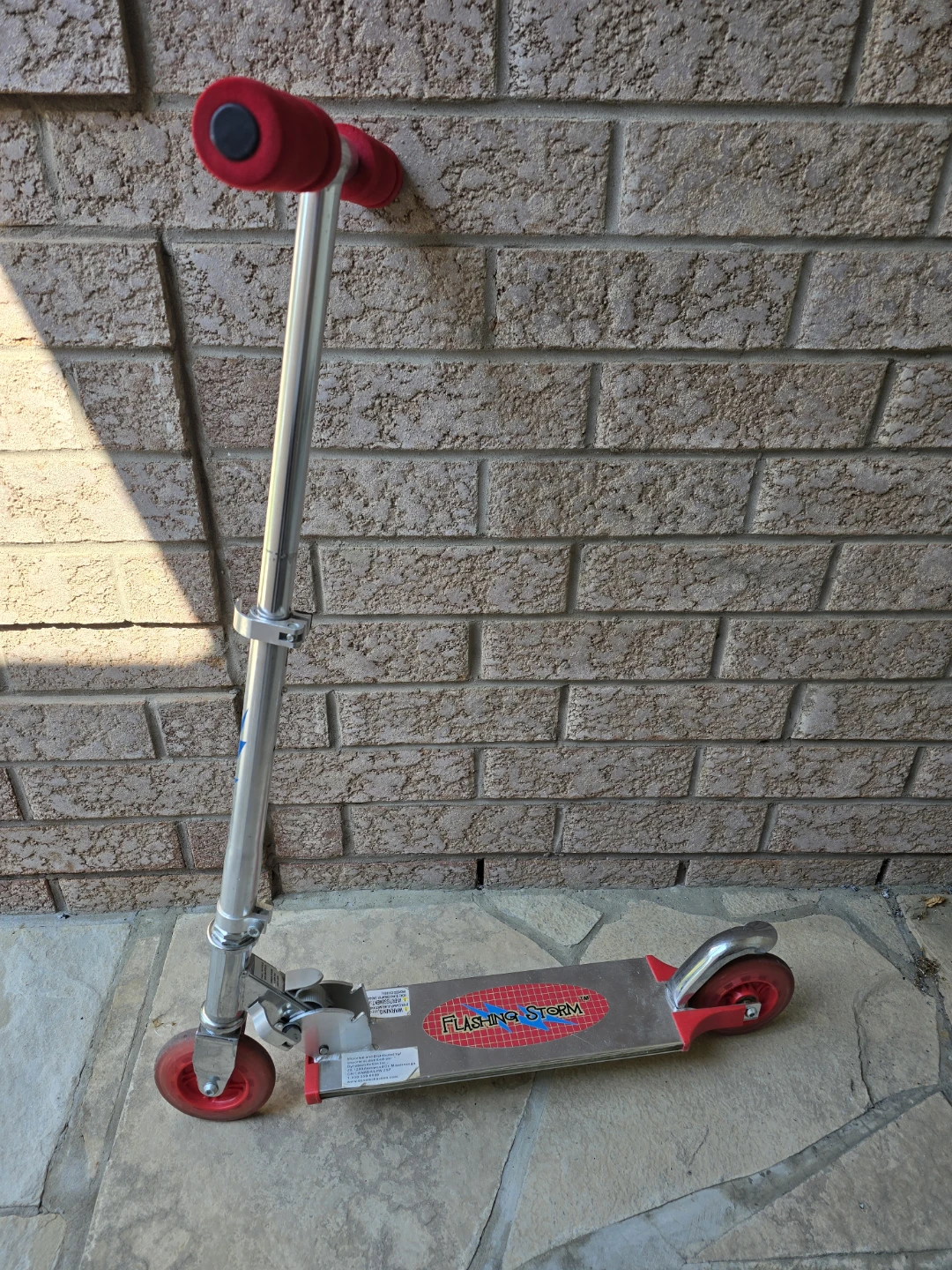 Flashing Storm Kids Scooter