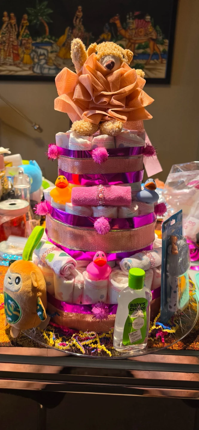 3-Tier Diaper Cake with Teddy Bear and Rubber Ducks - photo 3