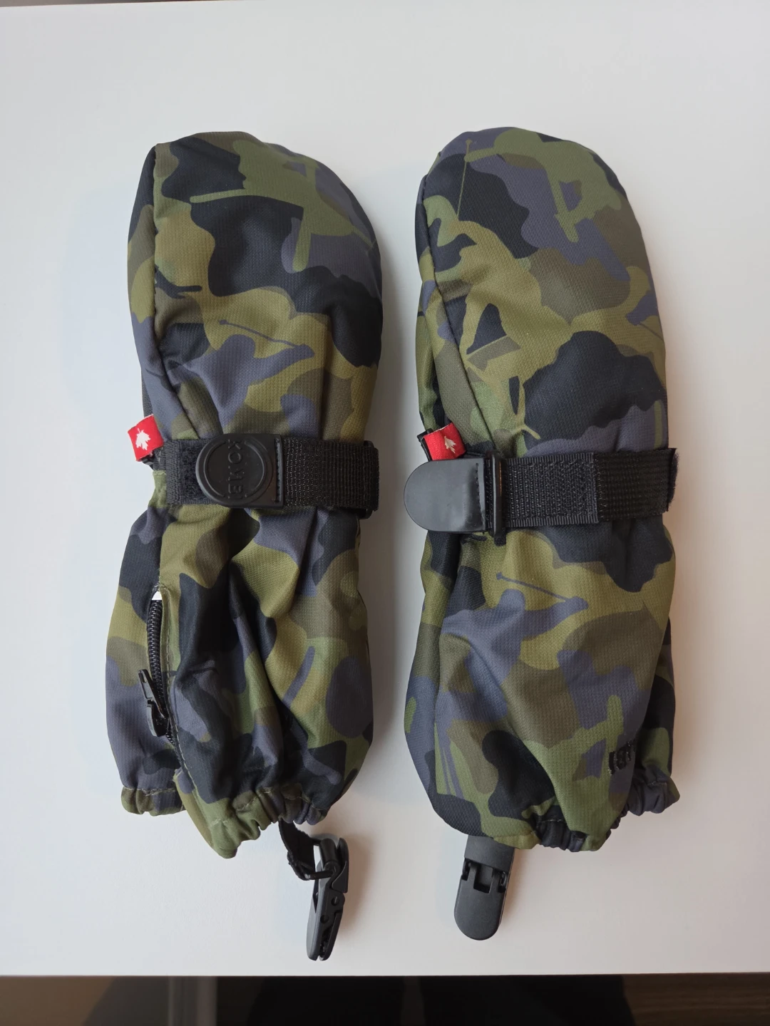 Kombi Camo Mittens - Children's Size L