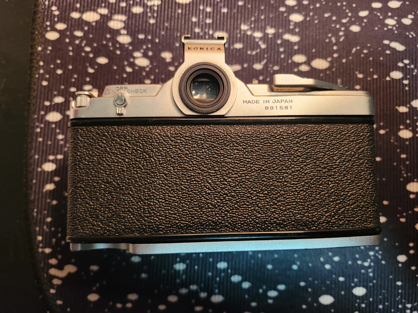 Vintage Konica Auto-Reflex 35mm Film Camera with 40mm f/1.8 Lens - photo 3