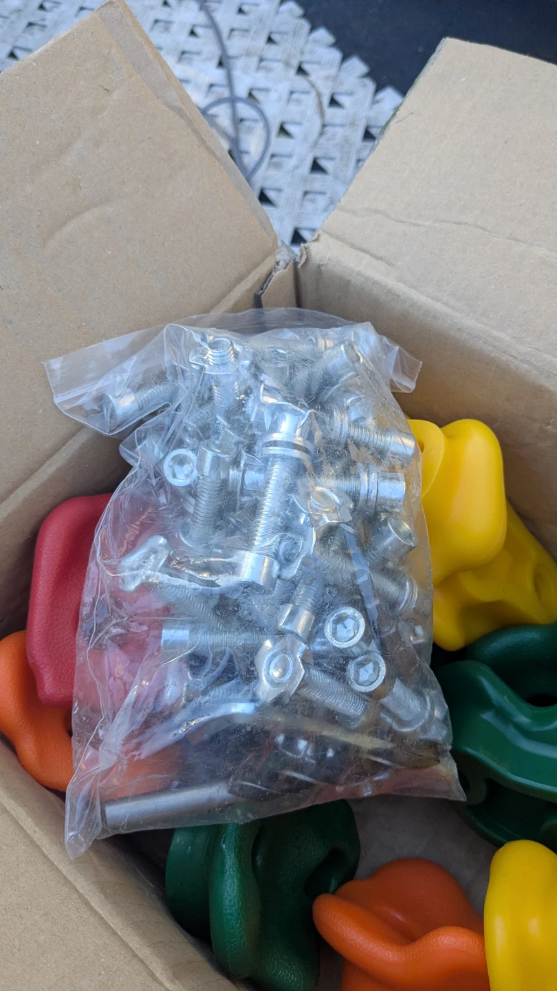 Climbing hardware for outdoor structure - photo 3