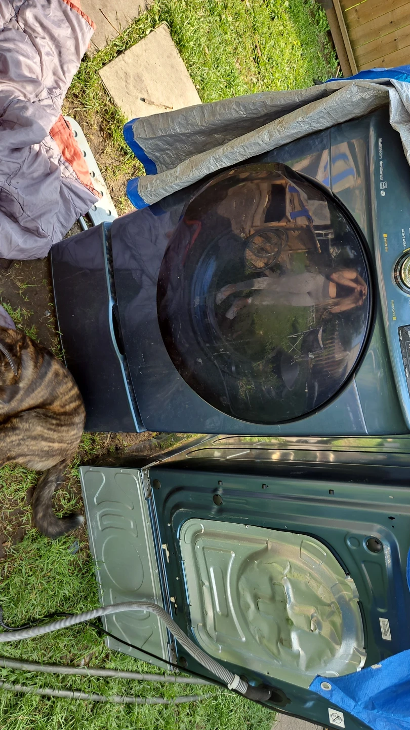Samsung Front Load Washer and dryer - photo 2