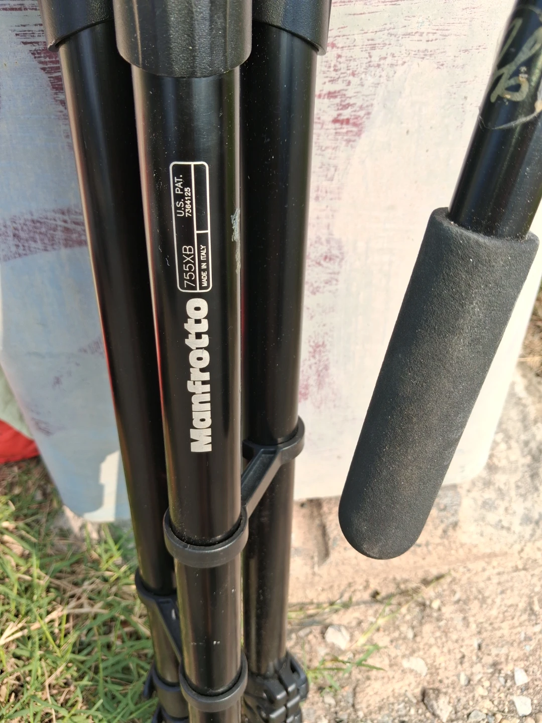 Manfrotto 755XB Tripod - photo 2