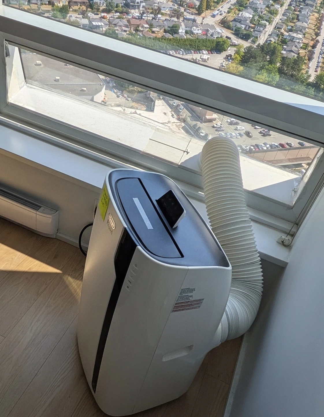 DeLonghi PAC EX390LVYN Portable Air Conditioner - photo 2