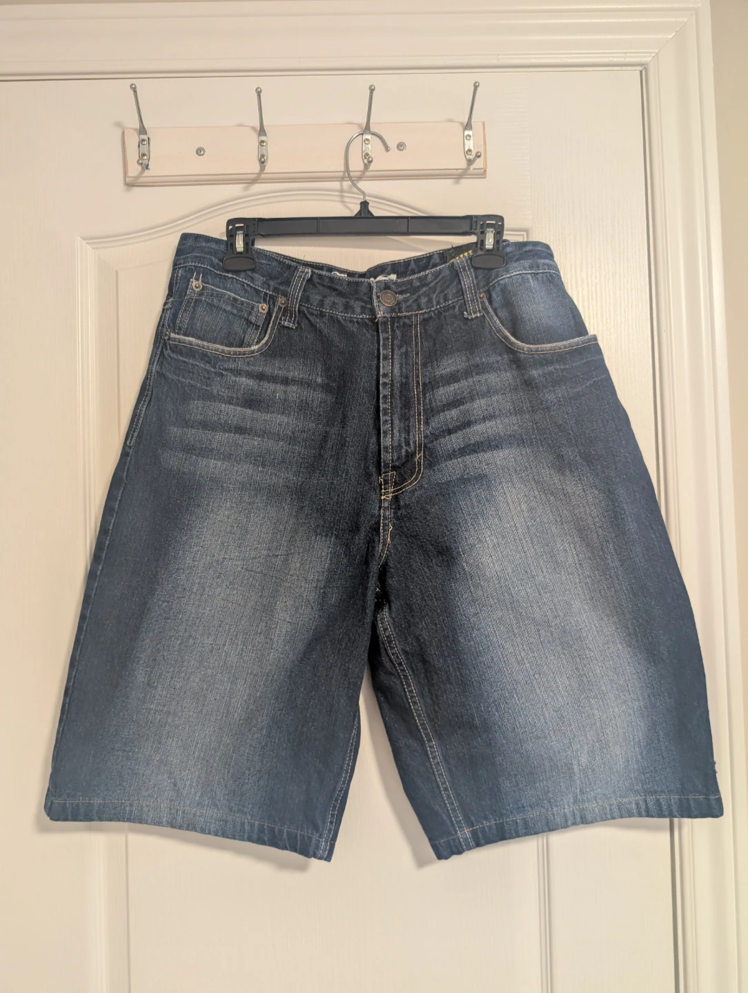 Denim Shorts. Size 34 - photo 2