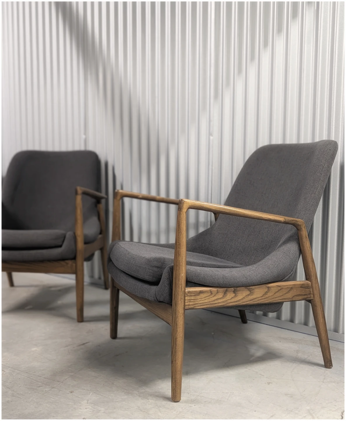 Accent chairs