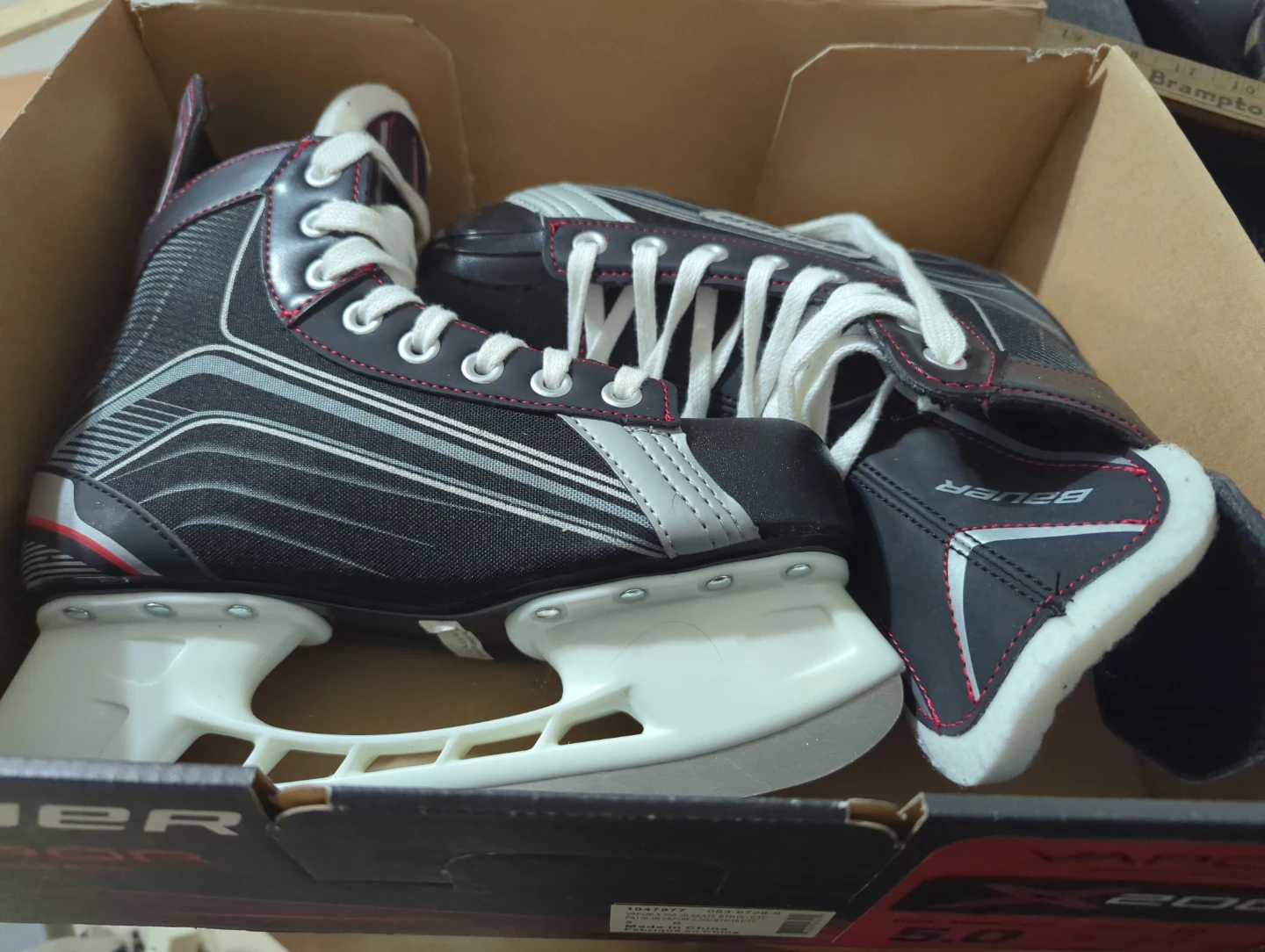 Bauer Vapor X200 Junior Skates Size 5.0 - photo 2