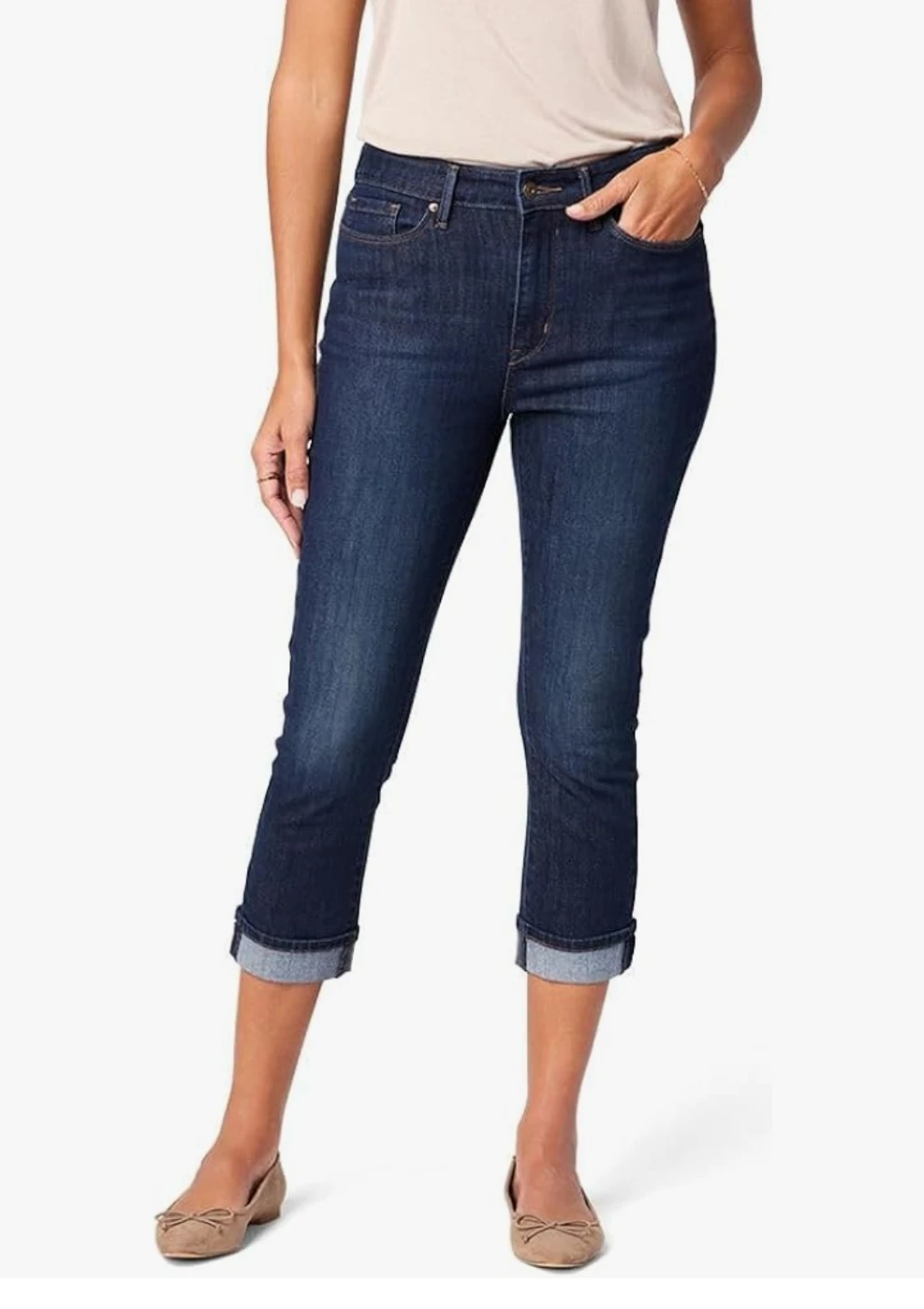 Levi Strauss & Co. Gold Womens Mid-Rise Slim Fit Capris