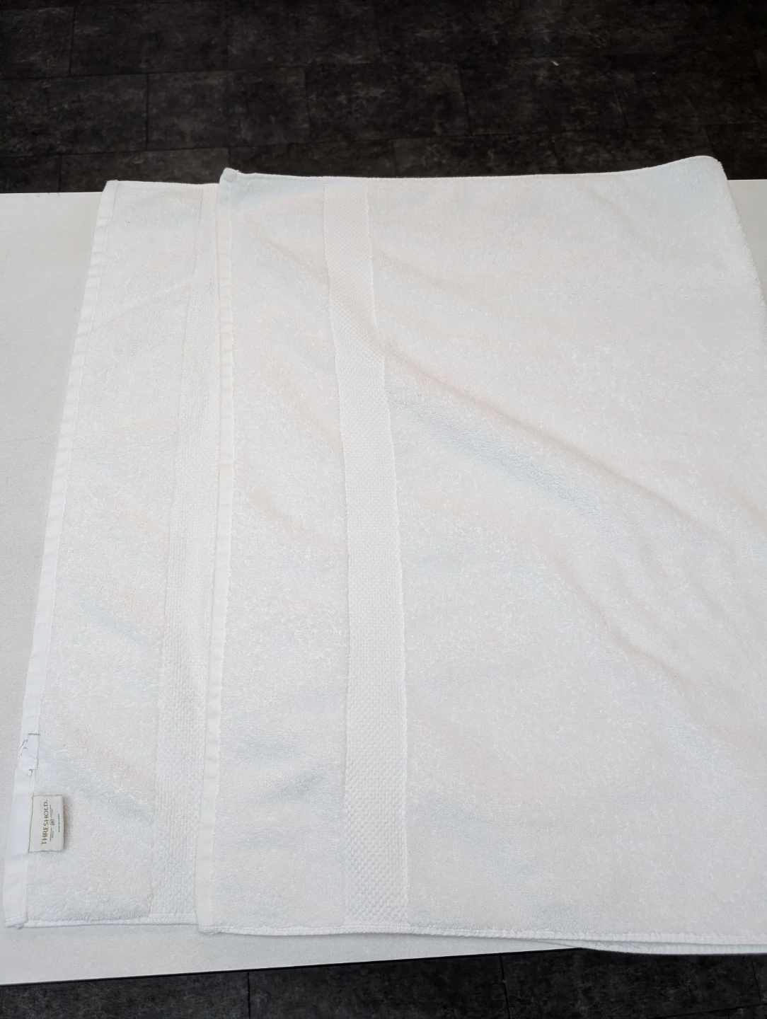Used Threshold Bath Towel extra for holiday travel - photo 2