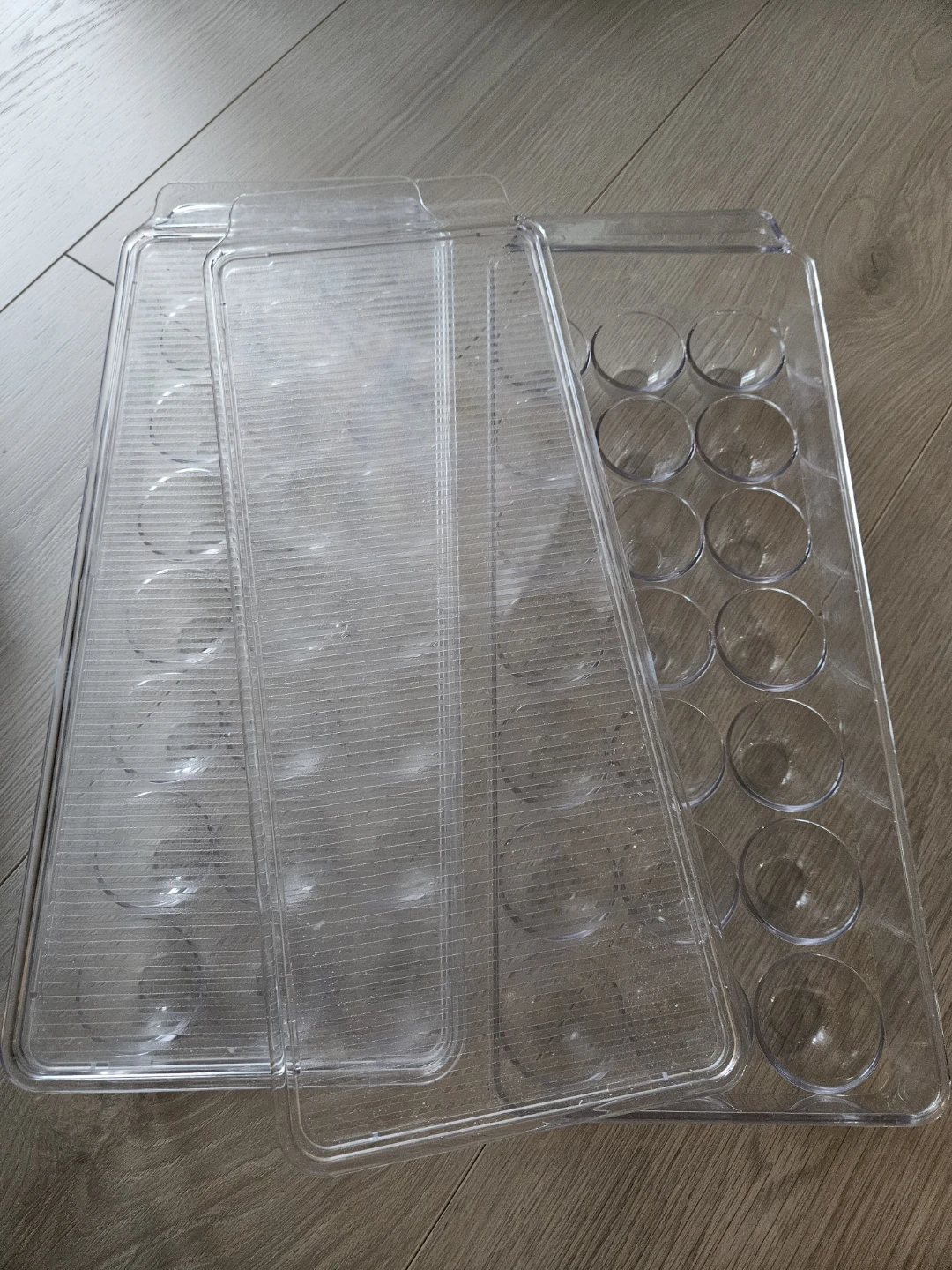 Clear Plastic Egg Holder